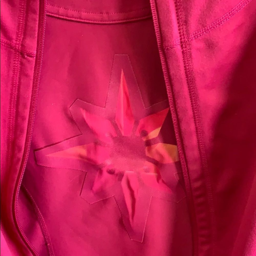 Zella New zip front top - Picture 6 of 7